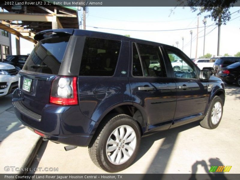 Baltic Blue Metallic / Almond 2012 Land Rover LR2 3.2