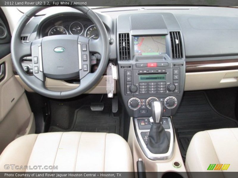 Fuji White / Almond 2012 Land Rover LR2 3.2