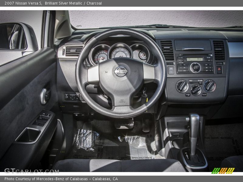 Brilliant Silver Metallic / Charcoal 2007 Nissan Versa S