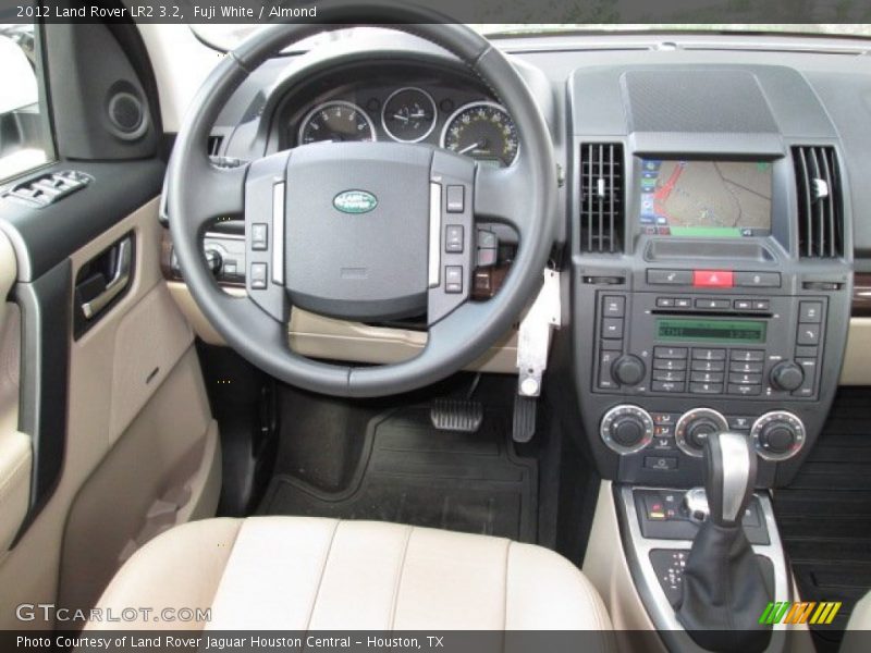 Fuji White / Almond 2012 Land Rover LR2 3.2