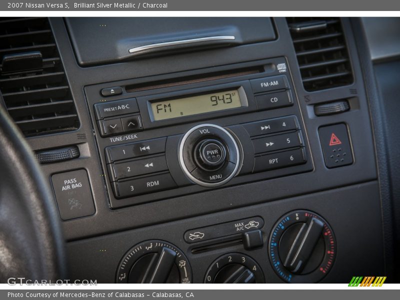 Brilliant Silver Metallic / Charcoal 2007 Nissan Versa S