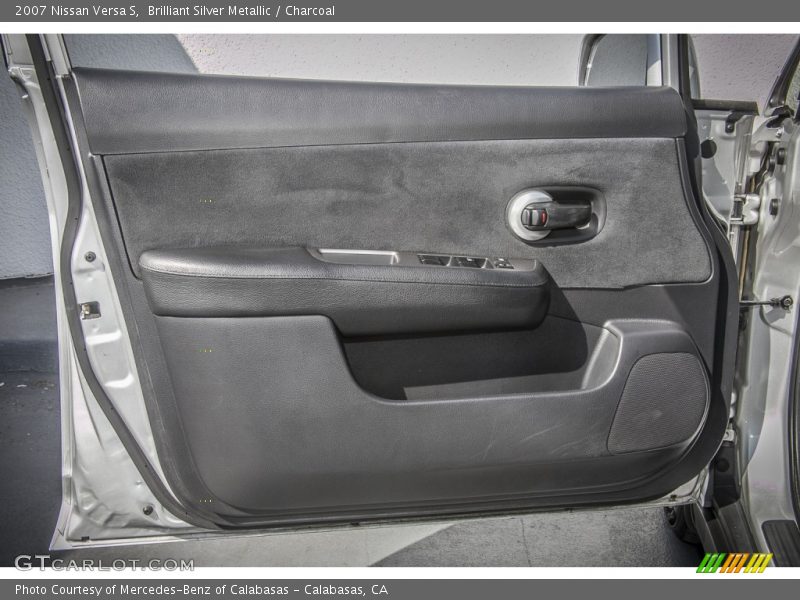 Brilliant Silver Metallic / Charcoal 2007 Nissan Versa S