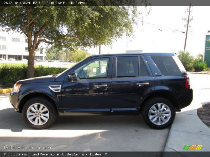 Baltic Blue Metallic / Almond 2012 Land Rover LR2 3.2