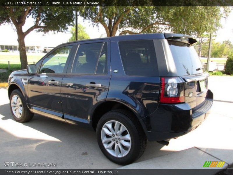 Baltic Blue Metallic / Almond 2012 Land Rover LR2 3.2