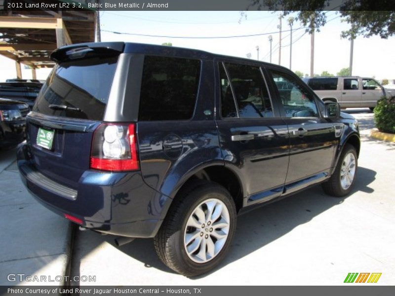 Baltic Blue Metallic / Almond 2012 Land Rover LR2 3.2
