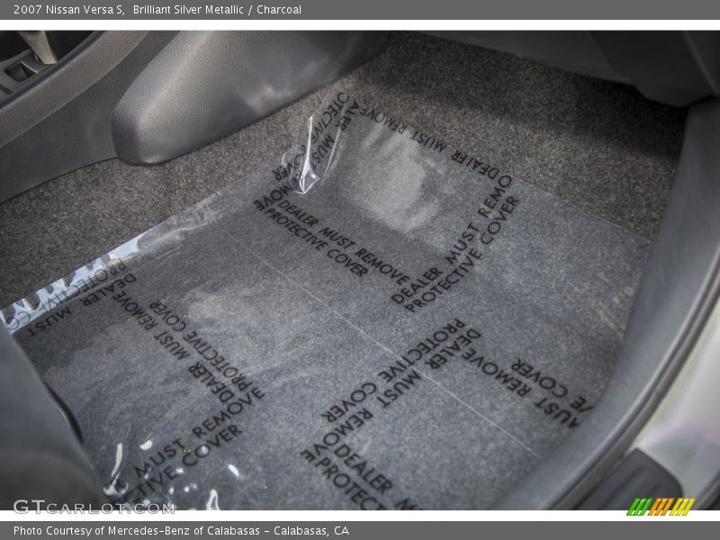 Brilliant Silver Metallic / Charcoal 2007 Nissan Versa S