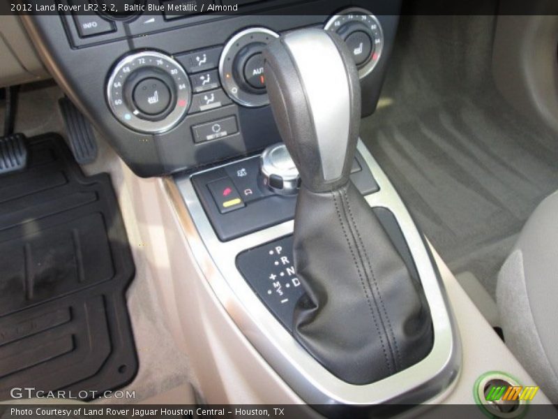 Baltic Blue Metallic / Almond 2012 Land Rover LR2 3.2