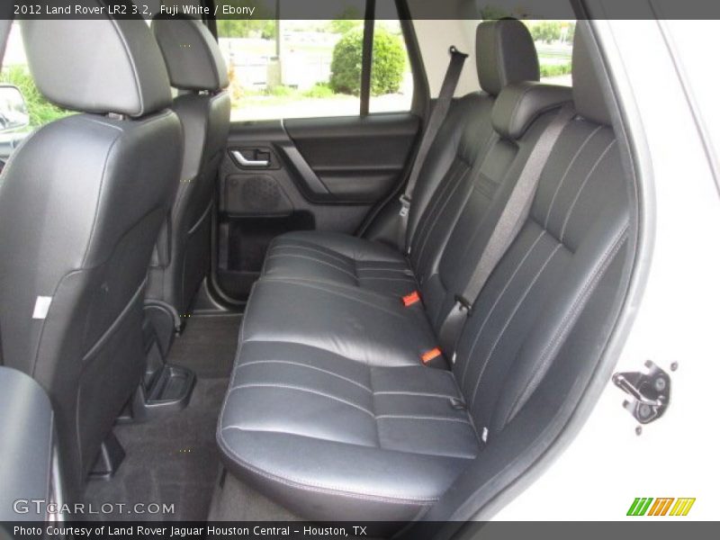 Fuji White / Ebony 2012 Land Rover LR2 3.2