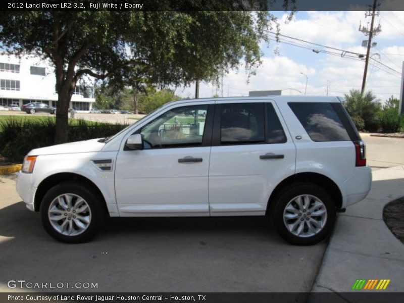 Fuji White / Ebony 2012 Land Rover LR2 3.2