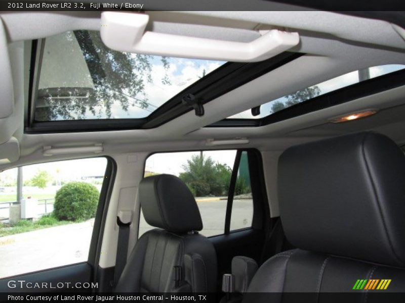 Fuji White / Ebony 2012 Land Rover LR2 3.2