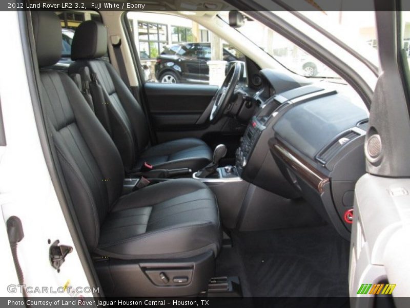 Fuji White / Ebony 2012 Land Rover LR2 3.2