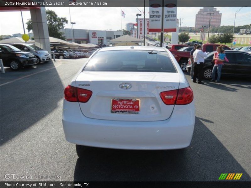 Captiva White / Beige 2009 Hyundai Elantra GLS Sedan