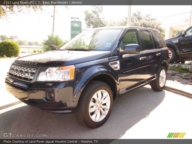 Baltic Blue Metallic / Almond 2012 Land Rover LR2 3.2