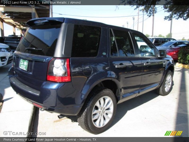 Baltic Blue Metallic / Almond 2012 Land Rover LR2 3.2