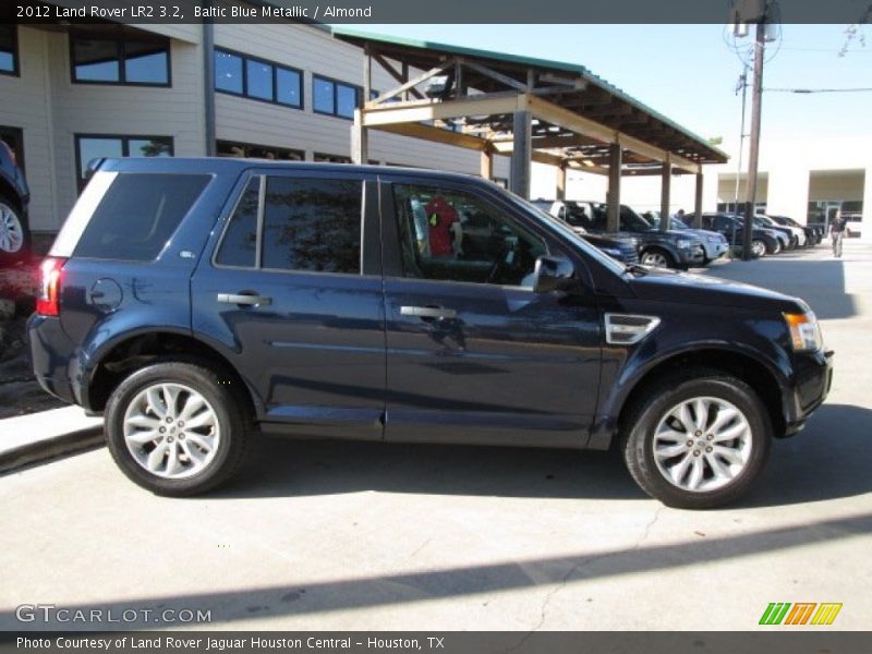  2012 LR2 3.2 Baltic Blue Metallic