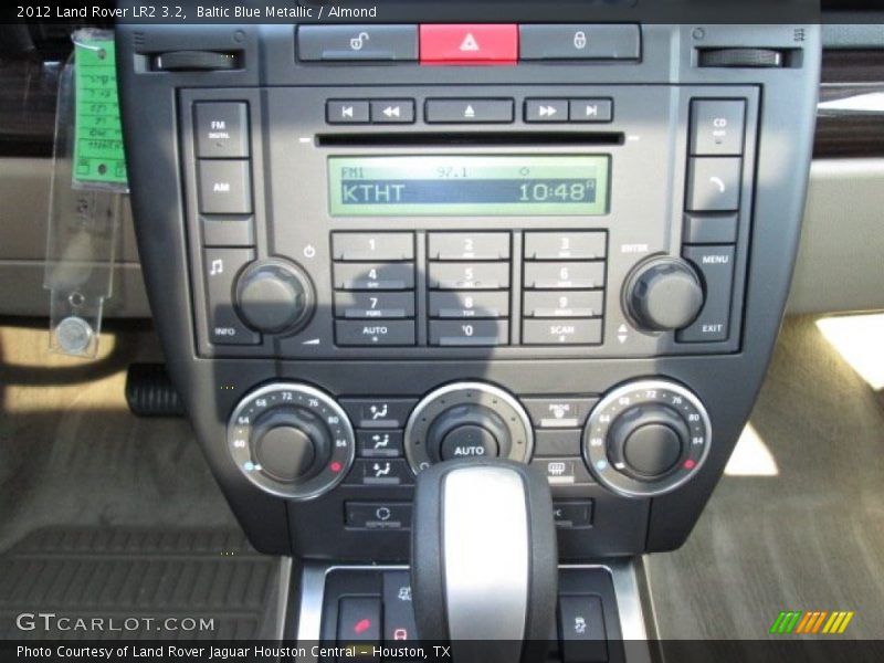 Baltic Blue Metallic / Almond 2012 Land Rover LR2 3.2