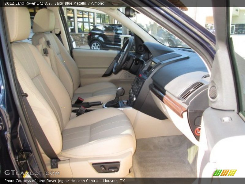 Baltic Blue Metallic / Almond 2012 Land Rover LR2 3.2