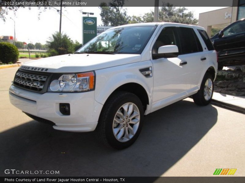 Fuji White / Ebony 2012 Land Rover LR2 3.2