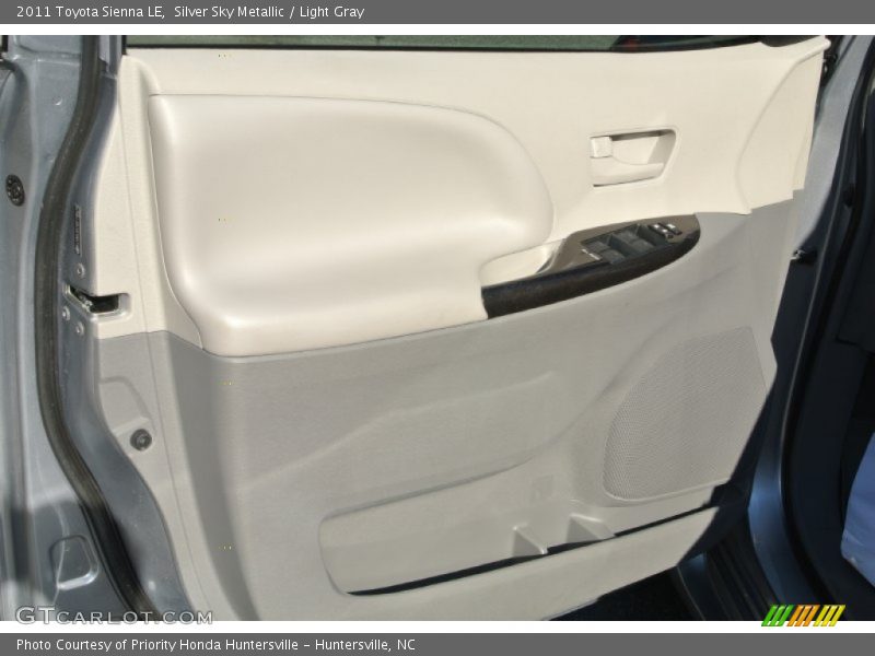 Silver Sky Metallic / Light Gray 2011 Toyota Sienna LE