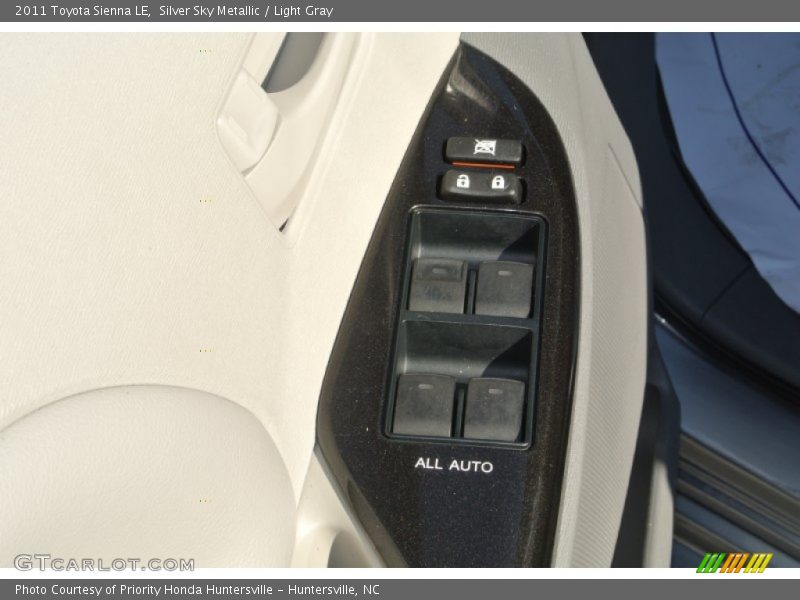 Silver Sky Metallic / Light Gray 2011 Toyota Sienna LE