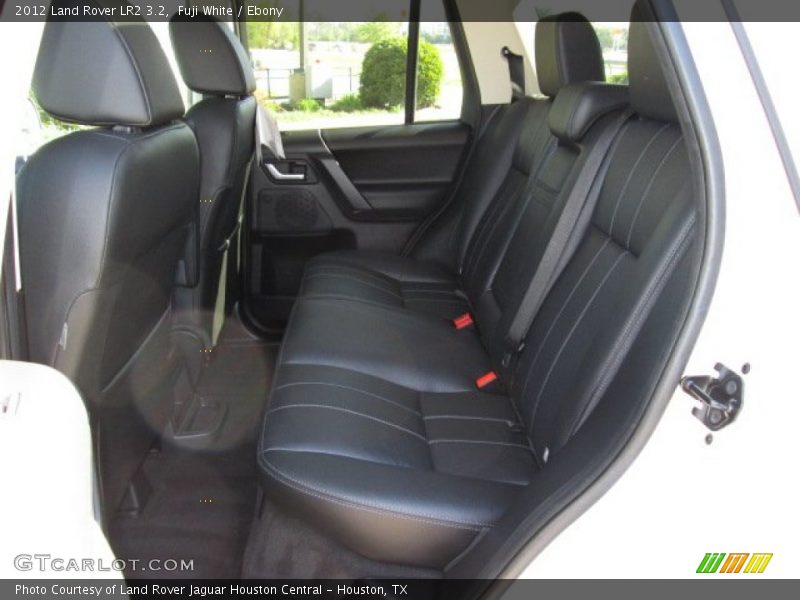 Fuji White / Ebony 2012 Land Rover LR2 3.2
