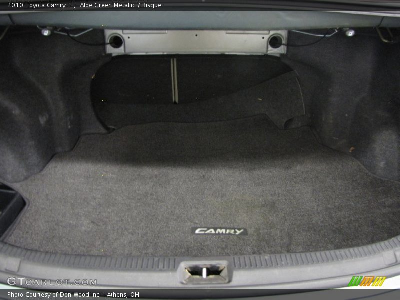 Aloe Green Metallic / Bisque 2010 Toyota Camry LE