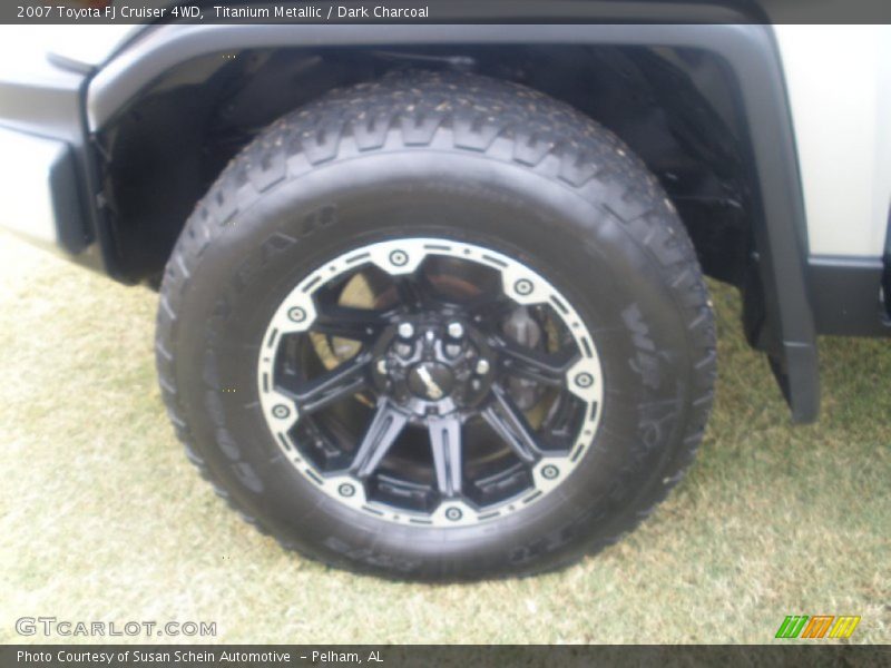 Titanium Metallic / Dark Charcoal 2007 Toyota FJ Cruiser 4WD