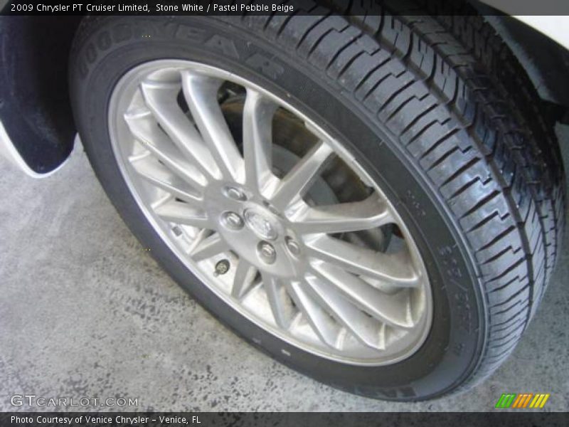 Stone White / Pastel Pebble Beige 2009 Chrysler PT Cruiser Limited