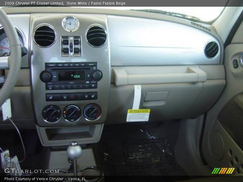 Stone White / Pastel Pebble Beige 2009 Chrysler PT Cruiser Limited