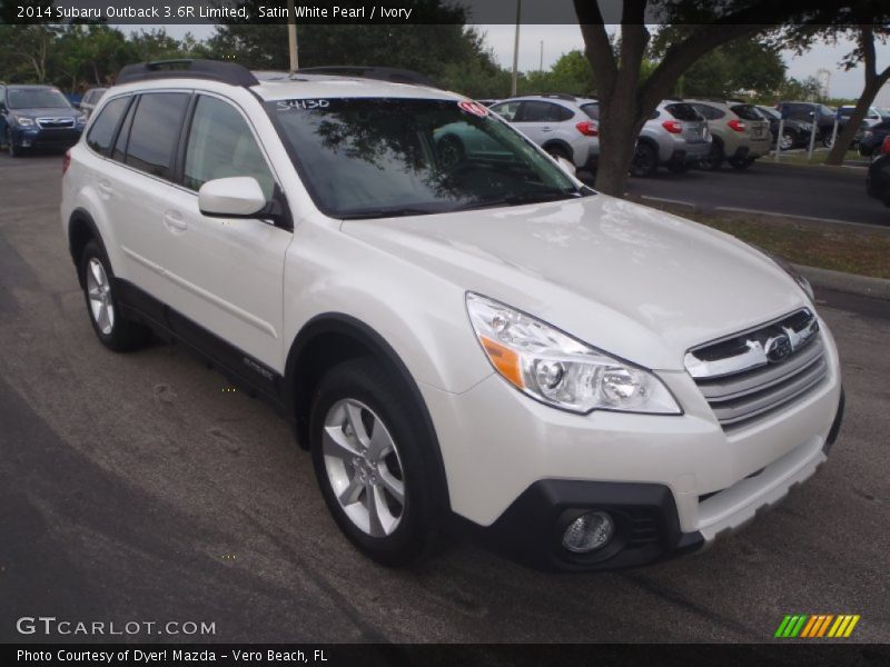 Front 3/4 View of 2014 Outback 3.6R Limited