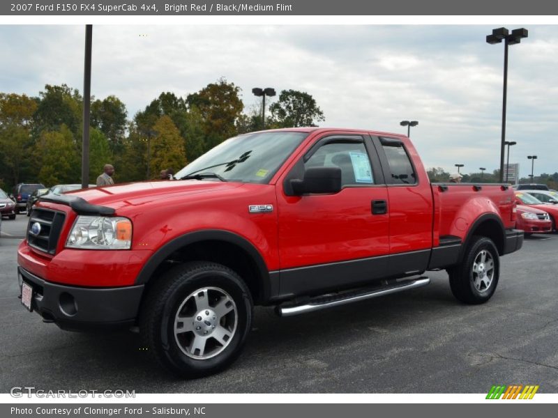 Front 3/4 View of 2007 F150 FX4 SuperCab 4x4