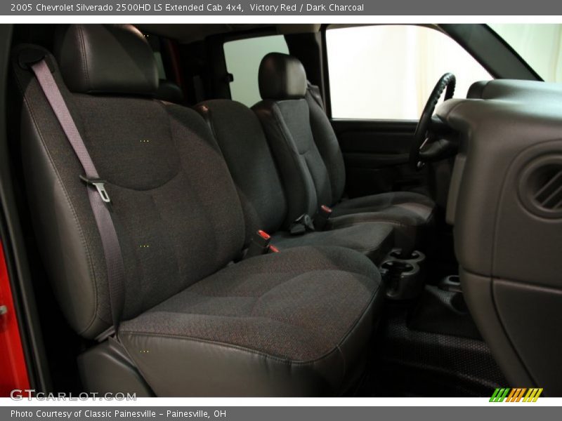 Victory Red / Dark Charcoal 2005 Chevrolet Silverado 2500HD LS Extended Cab 4x4