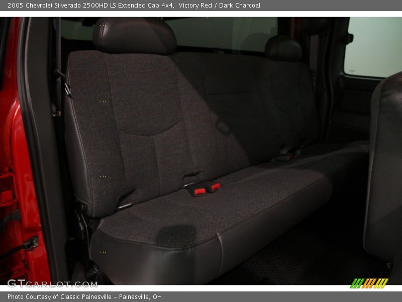 Victory Red / Dark Charcoal 2005 Chevrolet Silverado 2500HD LS Extended Cab 4x4