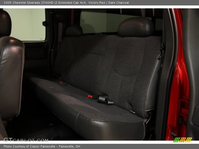 Victory Red / Dark Charcoal 2005 Chevrolet Silverado 2500HD LS Extended Cab 4x4