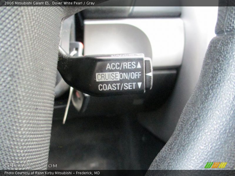 Dover White Pearl / Gray 2006 Mitsubishi Galant ES