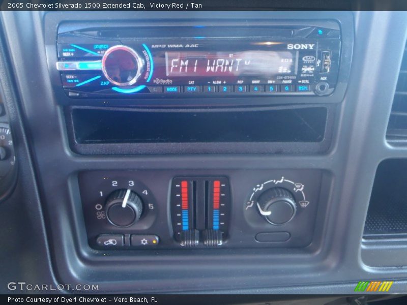 Victory Red / Tan 2005 Chevrolet Silverado 1500 Extended Cab