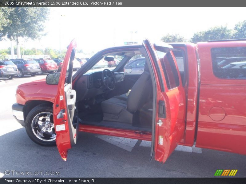 Victory Red / Tan 2005 Chevrolet Silverado 1500 Extended Cab