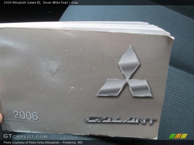 Dover White Pearl / Gray 2006 Mitsubishi Galant ES