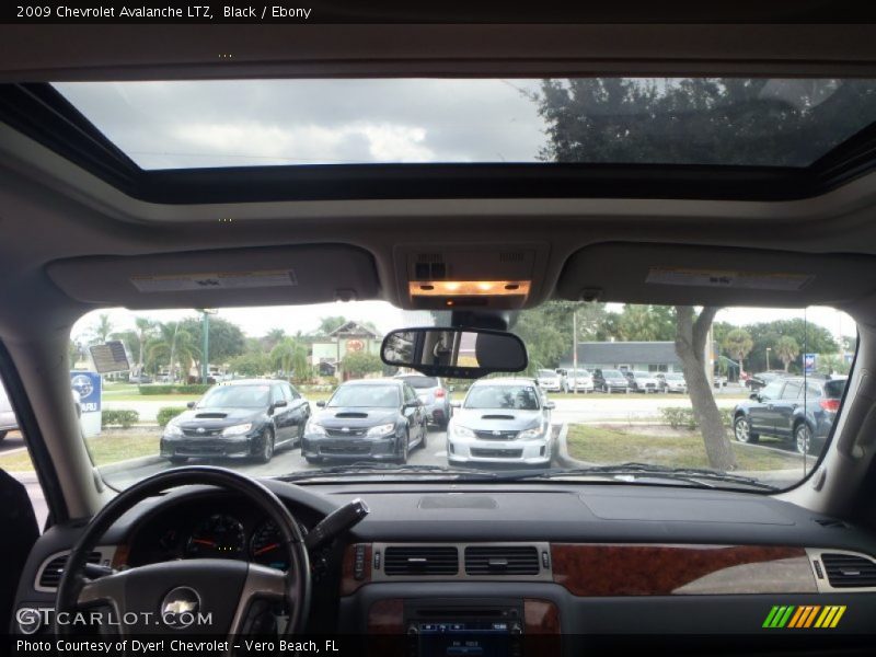 Black / Ebony 2009 Chevrolet Avalanche LTZ