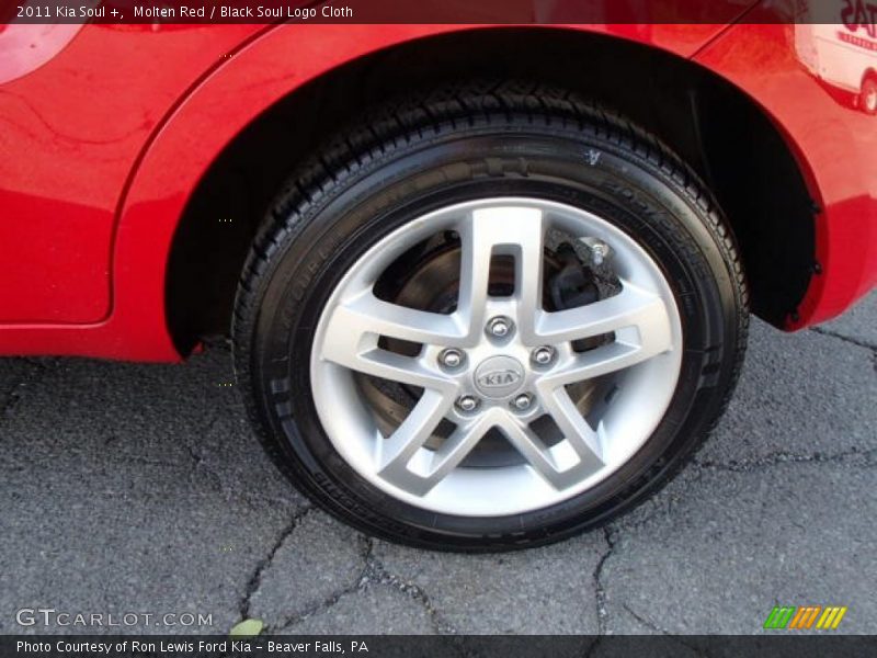 Molten Red / Black Soul Logo Cloth 2011 Kia Soul +