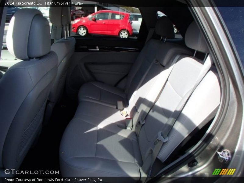 Titanium Silver / Gray 2014 Kia Sorento LX