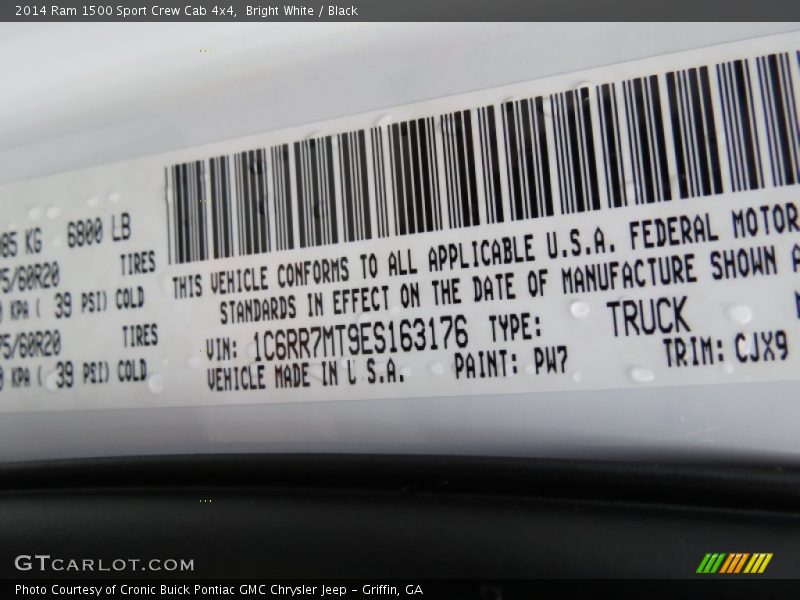 Bright White / Black 2014 Ram 1500 Sport Crew Cab 4x4