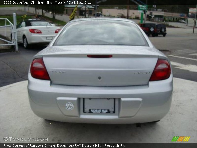 Bright Silver Metallic / Dark Slate Gray 2005 Dodge Neon SE
