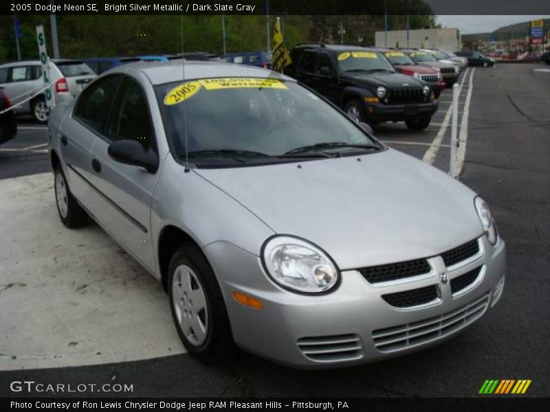 Bright Silver Metallic / Dark Slate Gray 2005 Dodge Neon SE