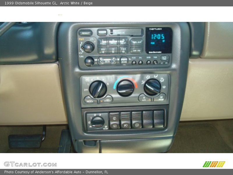Arctic White / Beige 1999 Oldsmobile Silhouette GL