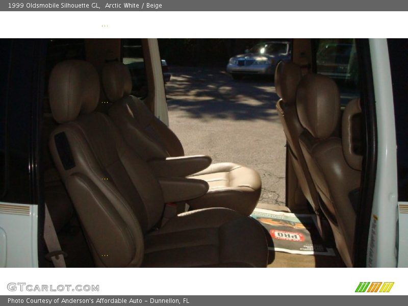 Arctic White / Beige 1999 Oldsmobile Silhouette GL