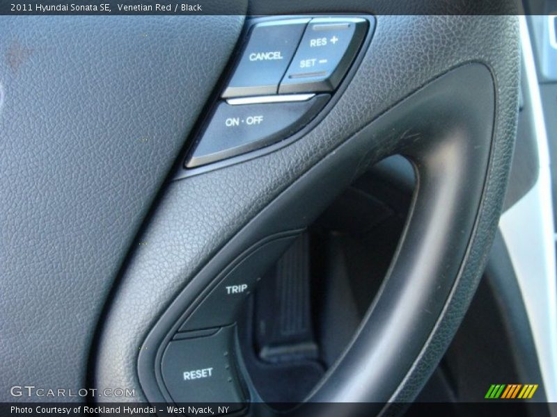 Venetian Red / Black 2011 Hyundai Sonata SE