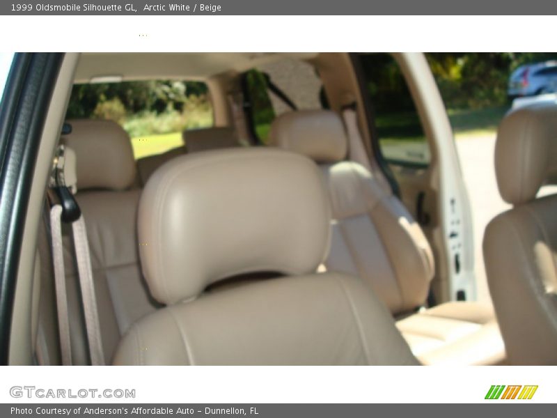 Arctic White / Beige 1999 Oldsmobile Silhouette GL