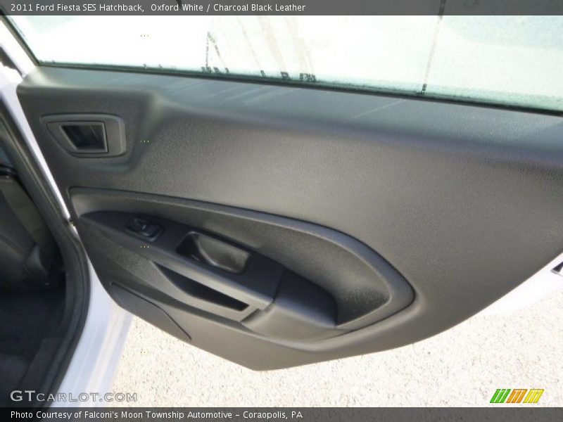 Oxford White / Charcoal Black Leather 2011 Ford Fiesta SES Hatchback