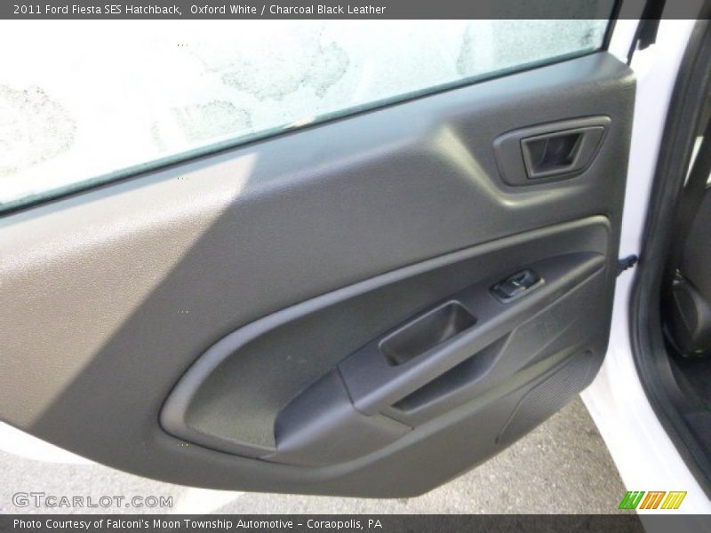 Oxford White / Charcoal Black Leather 2011 Ford Fiesta SES Hatchback